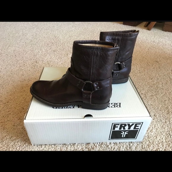 Frye Phillip short brown boots size 7.5🐴 - Picture 2 of 5